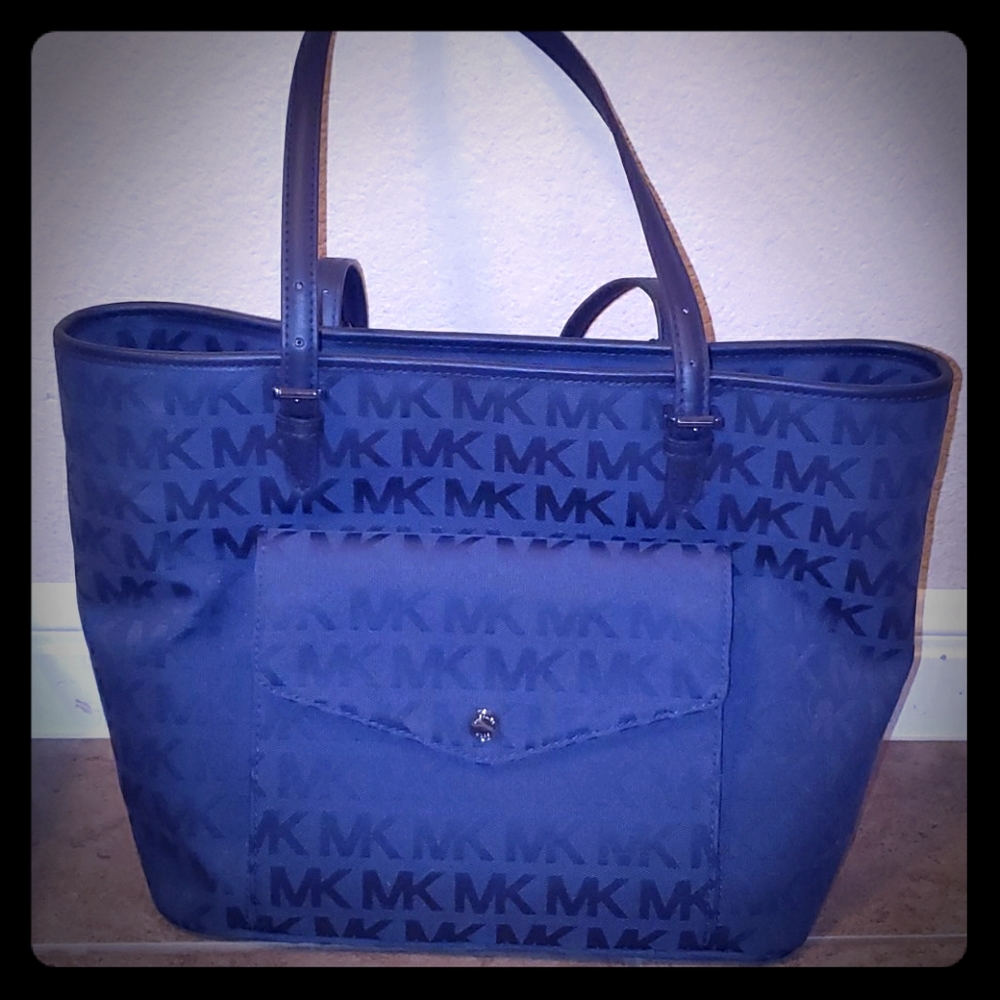 Michael Kors purse